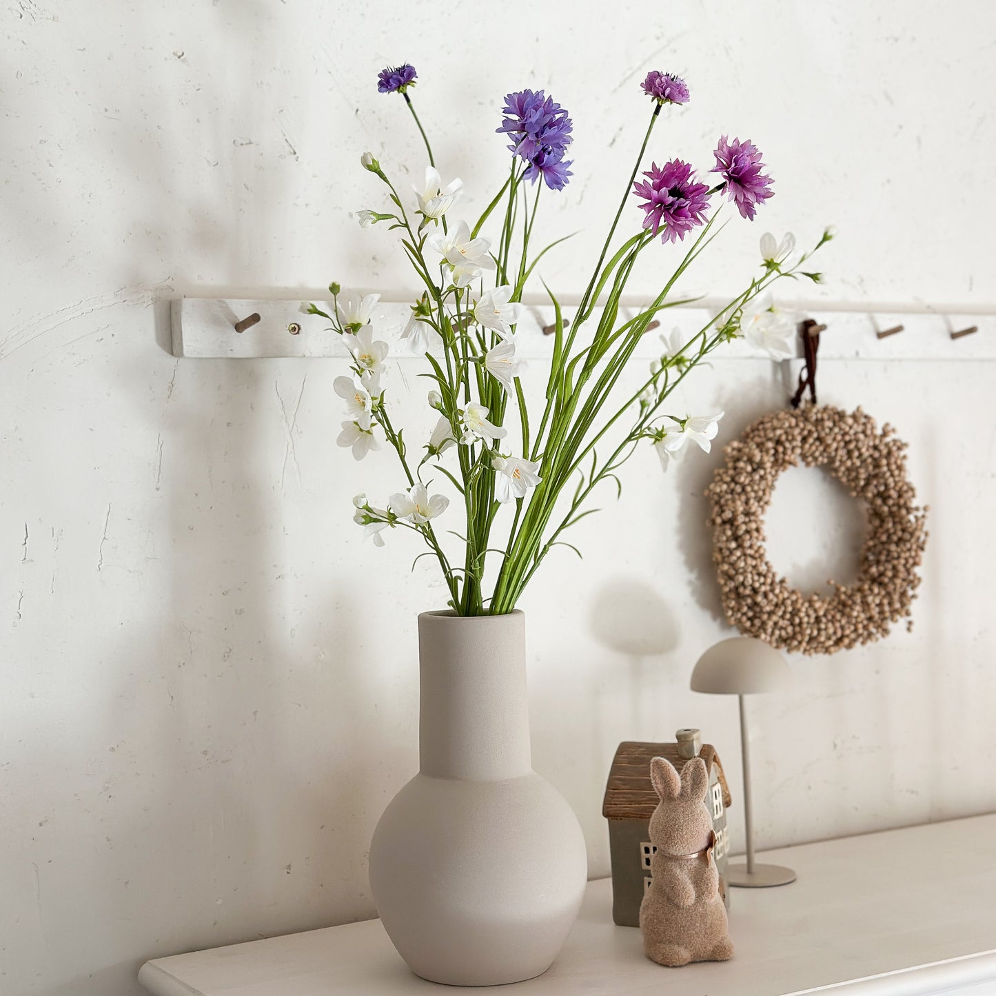 Künstlicher Blumenzweig Kornblume "Sommerhauch" in 2 Farben, 70 cm hoch, von Wohnen auf dem Land, detailreiche Pflanze