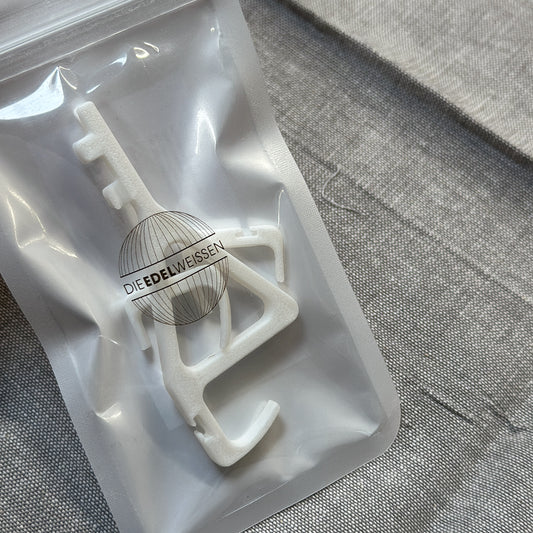 Fensterhalter von Die Edelweissen für Herrnhuter Stern oder Leuchtkörper, aus robustem Zubehör, zur sicheren Befestigung.