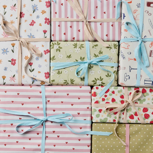 Papierrolle Geschenkpapier "Rote Herzen - Rosa Streifen" 5 m/Rolle