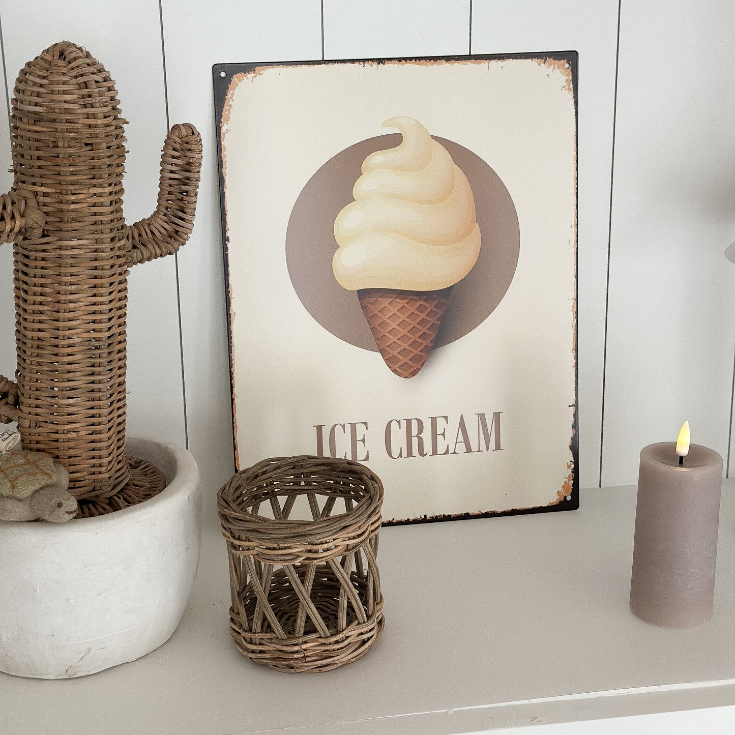 Retro Metall-Schild "Ice Cream" von Clayre & Eef im Vintage-Design, dekoratives Schild mit Eiswaffel-Motiv.