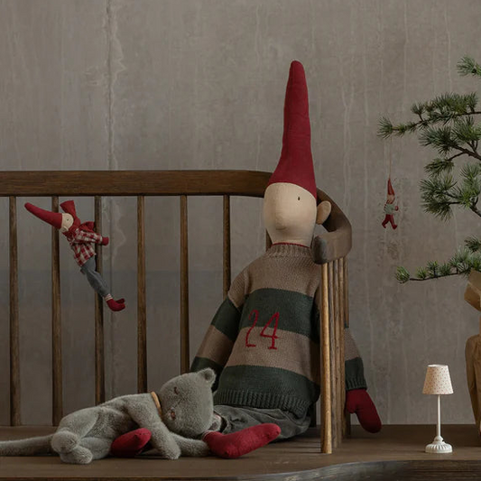 Wichtel Mega Pixy Junge Strickpullover "24" Größe 6 - 106cm