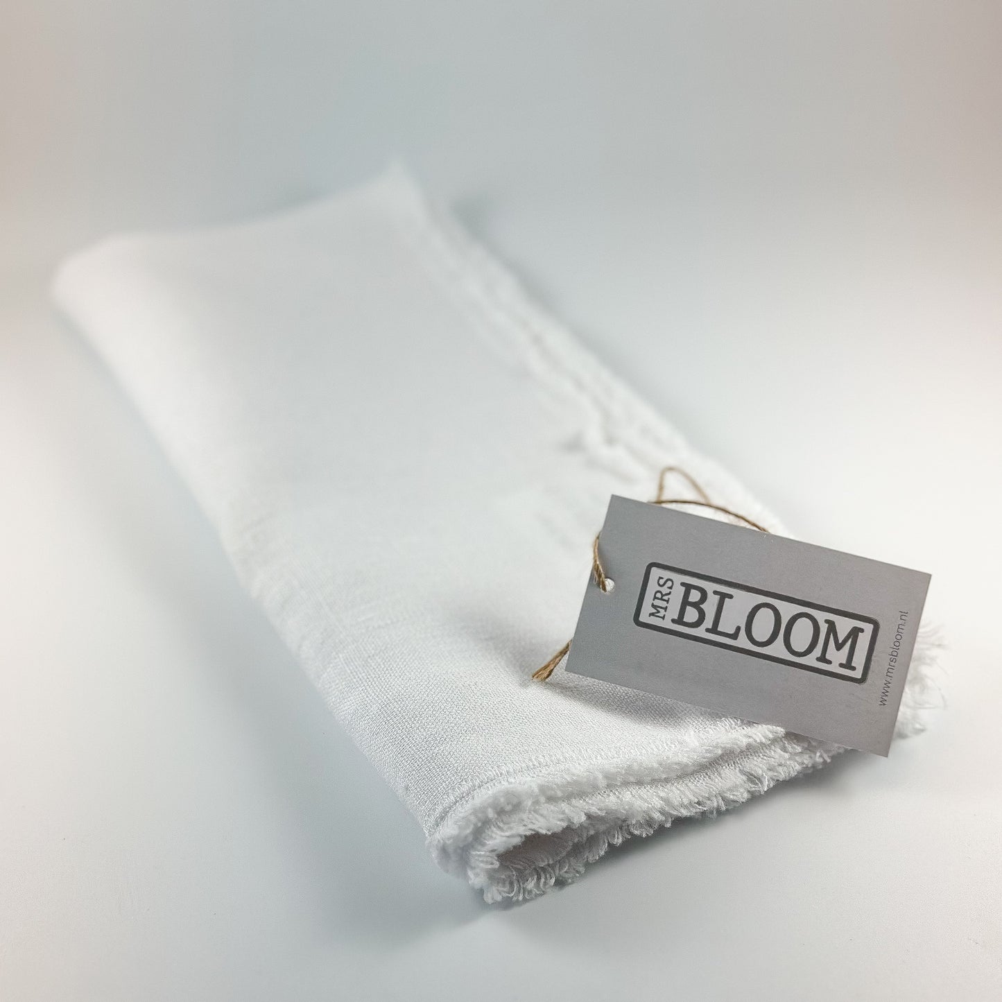 Leinen-Serviette "Michelle" von MrsBLOOM in Weiß, elegante Esstischdeko, doppelte Farboptionen, feine Textur, für festliche Anlässe