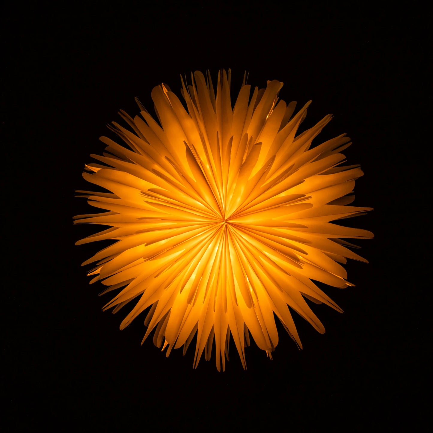 Leuchtstern 3D Aufhänger "Schneestern" Papier LED Weiß 45cm - Wohnen auf dem Land