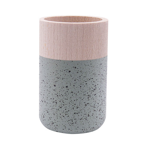 Kleine Holz-Blumenvase von verblühmeinnicht in hellgrün, natürliche Blumenvase aus Holz für Dekorationen und Blumen.