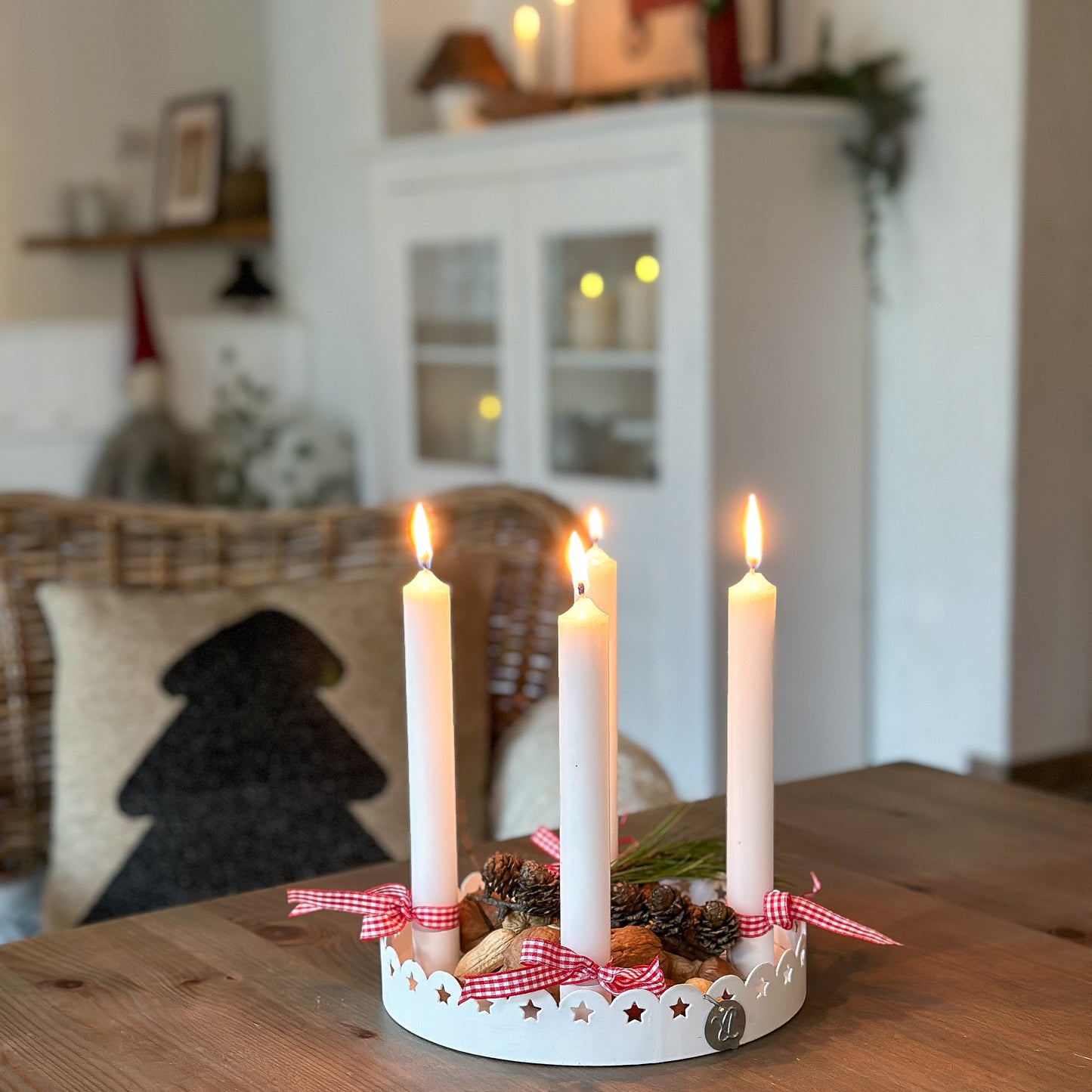 Kerzenhalter Schale "Sterne" Metall Rund Weiß 20cm - Wohnen auf dem Land