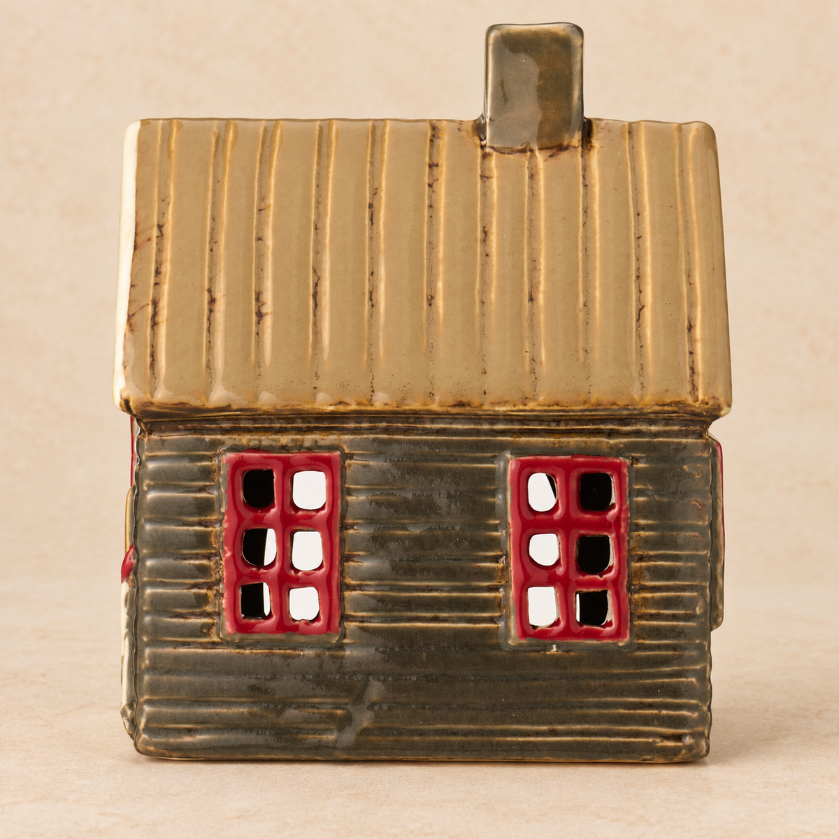 Teelichthaus „Skihütte“ Steingut 12cm – Produktansicht