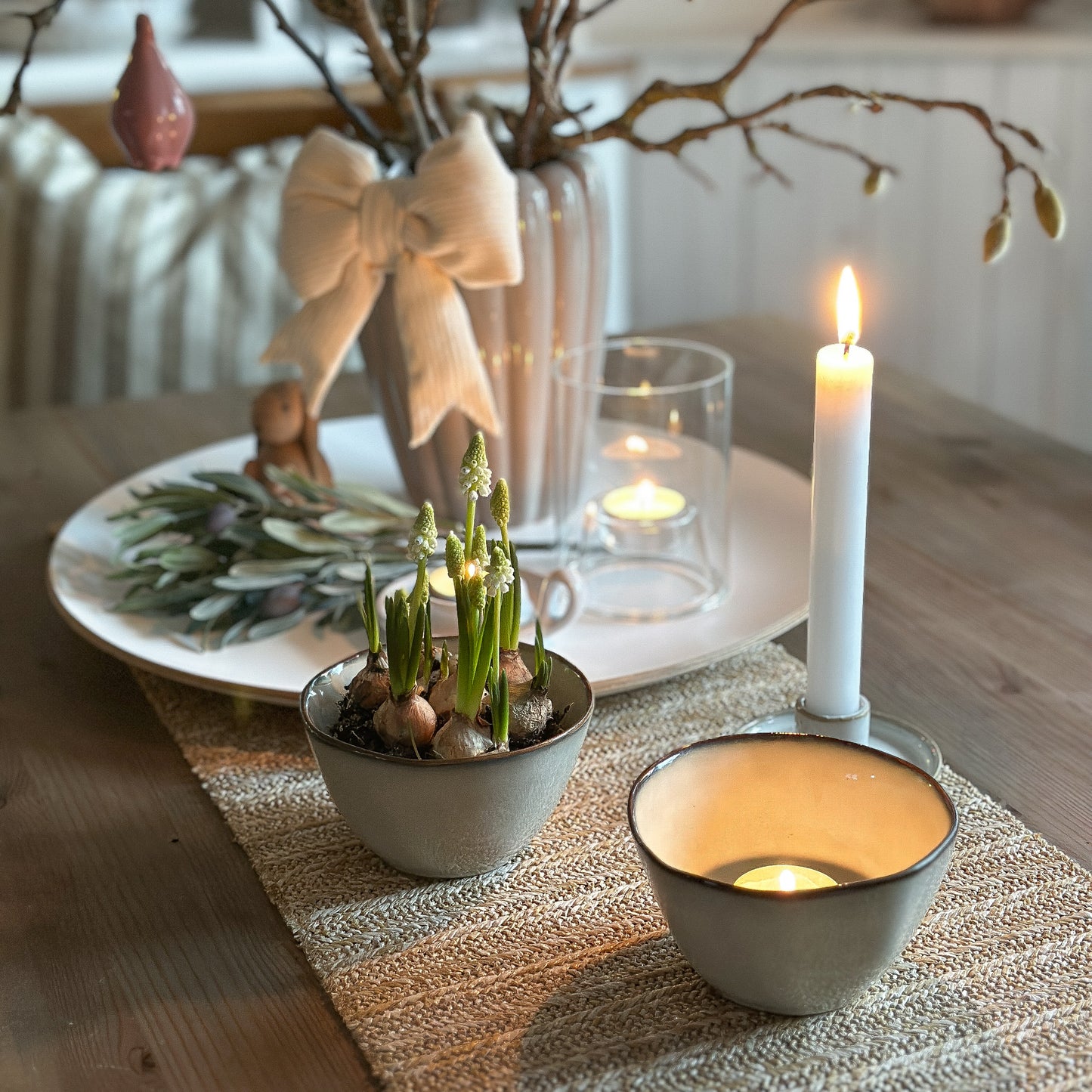 Stoff-Schleife "Mathilda" in Creme, hängbare Dekoration von Wohnen auf dem Land, aus weichem Stoff gefertigt.