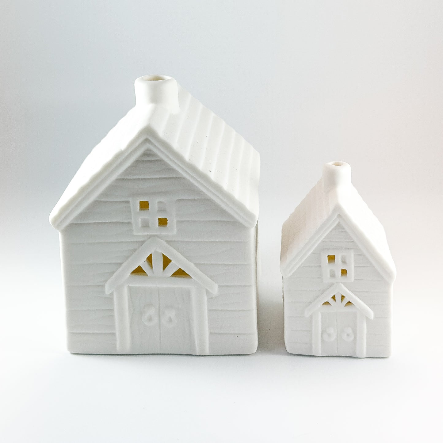 LED Lichthaus "Logs" Porzellan Tür Eckig Weiß 2 Größen - Wohnen auf dem Land