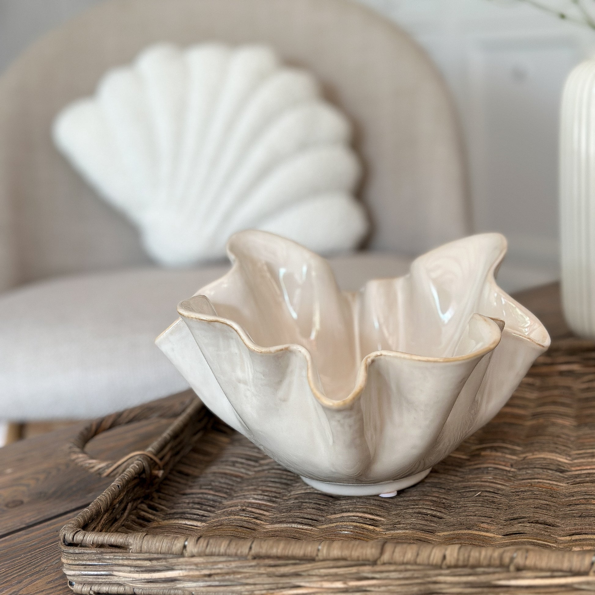 Deko Schale "Organica" Blütenform Keramik Beige glasiert 22cm - Wohnen auf dem Land