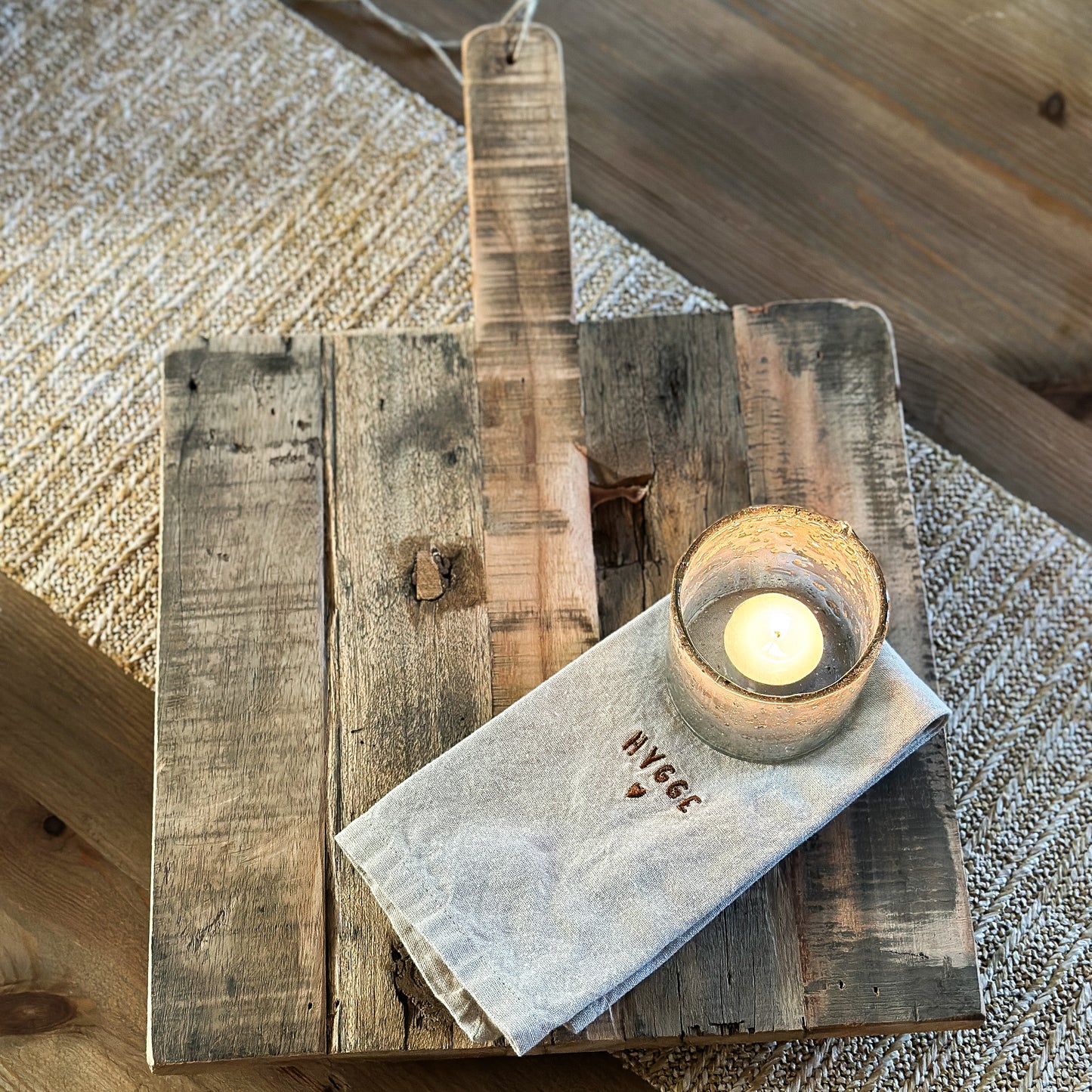 Tablett Brett mit Griff "Vintage Board" Altholz klein 25x25 - Wohnen auf dem Land