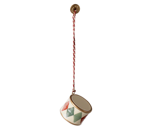 Maileg Anhänger Ornament "Kleine Trommel" Metall klassisches Grün - Wohnen auf dem Land