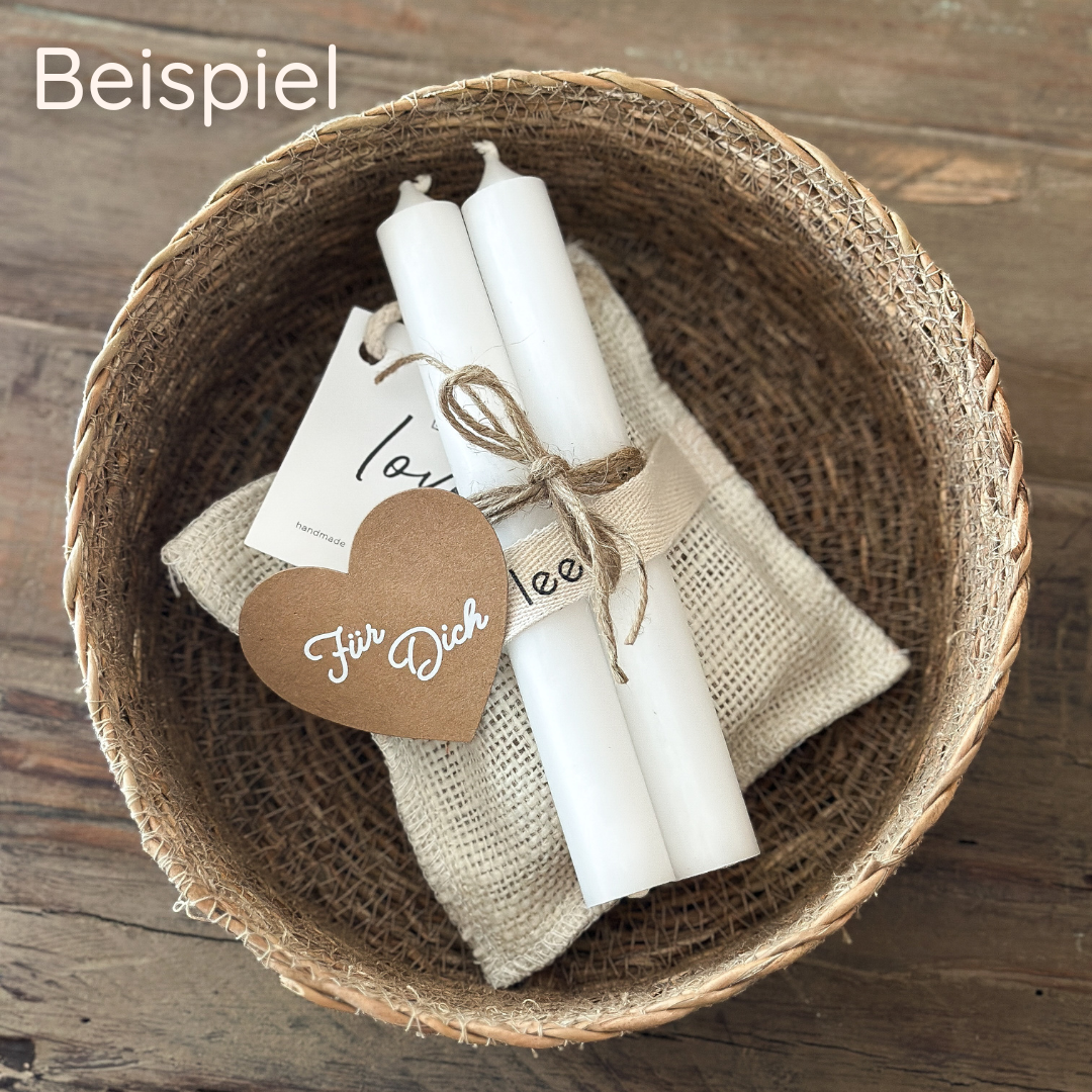 Wohnen auf dem Land Cosy Box Abonnement mit gemütlichen Wohnaccessoires und Dekorationen, in einer stilvollen Box präsentiert.