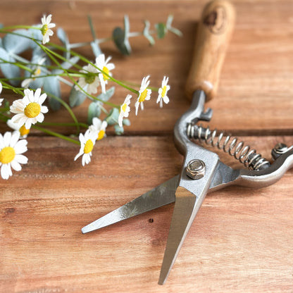 Blumenschere mit Stahlklinge und Holzgriff, 21 cm, Gartenzubehör von Wohnen auf dem Land, für Gartenarbeit und Pflanzenschneiden