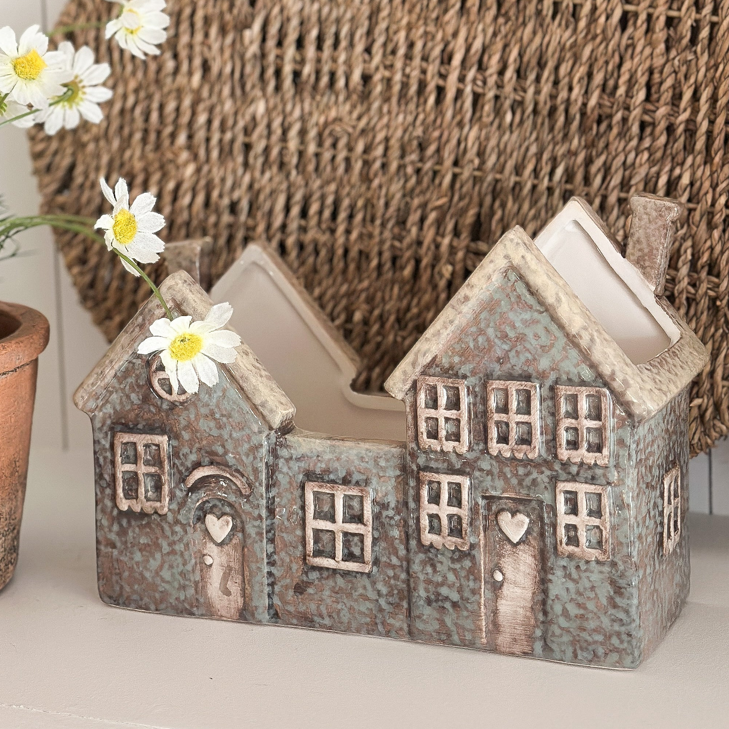 Grüner Kerzenhalter aus Keramik, Haus-Design "Marlene" von Clayre & Eef, naturfarben, 22 cm hoch, dekoratives Wohnzimmeraccessoire
