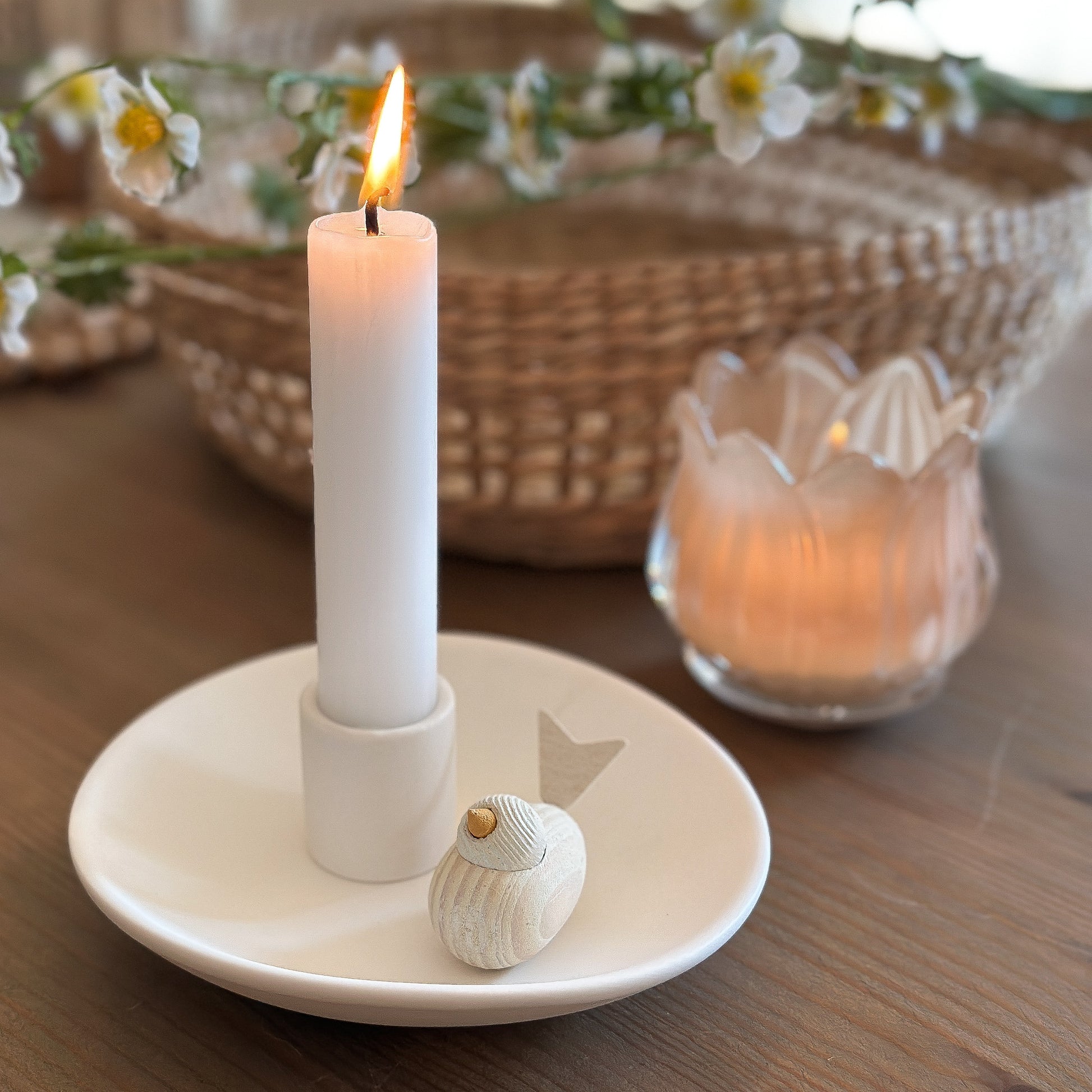 Holzvogel Schwedisch "Saga" Dekofigur in Skandi Holz, 5cm, mit natürlicher Holzmaserung und minimalistischer Form.