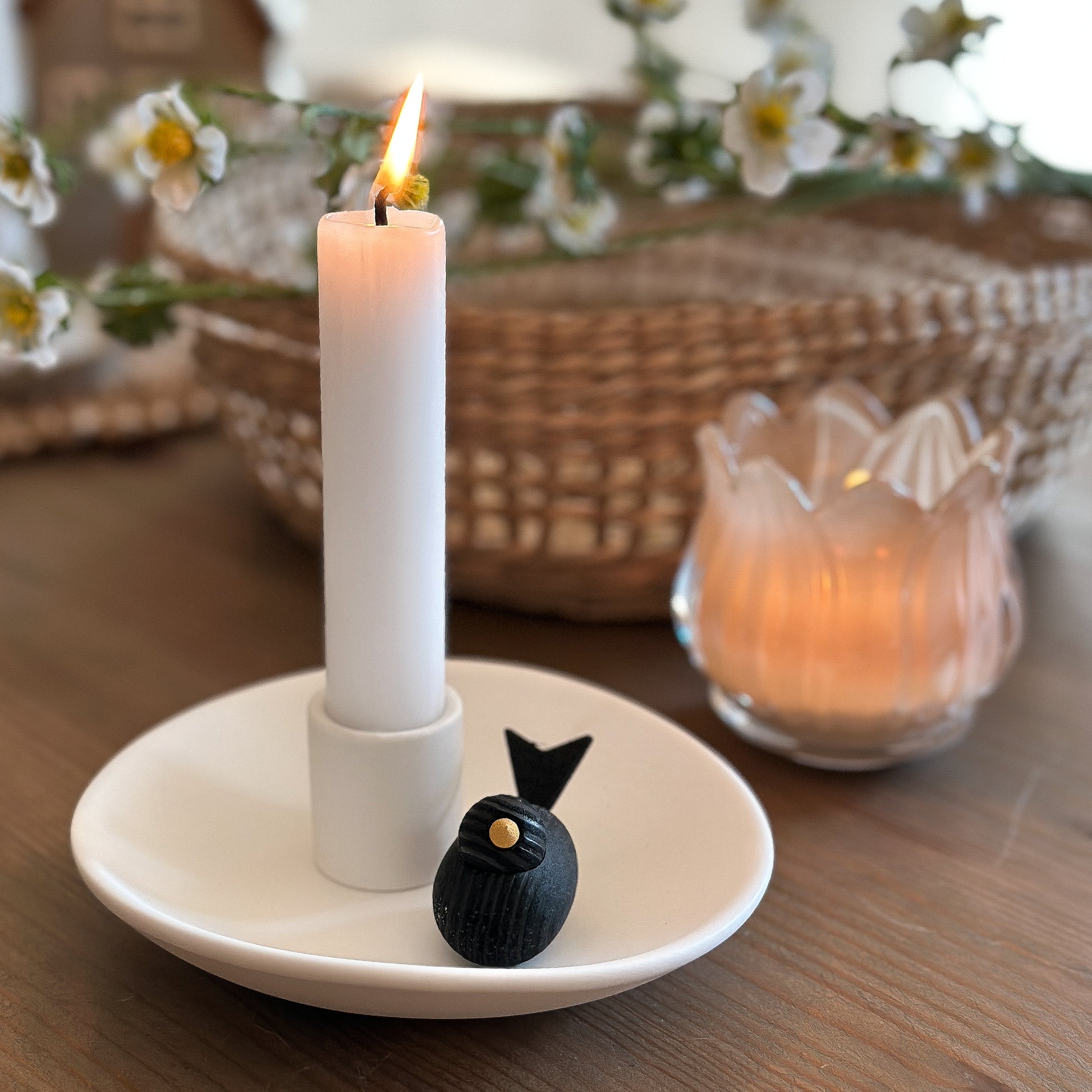 Small matte white ceramic candle holder bowl "Ekby" by Storefactory, measuring 13cm in diameter.