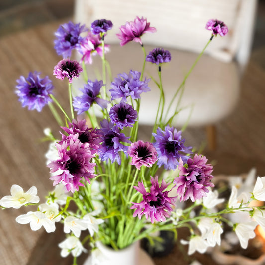 Künstlicher Kornblumen-Zweig "Sommerhauch" in 2 Farben, 70 cm, von Wohnen auf dem Land, detailreiche Blüte und grüne Blätter