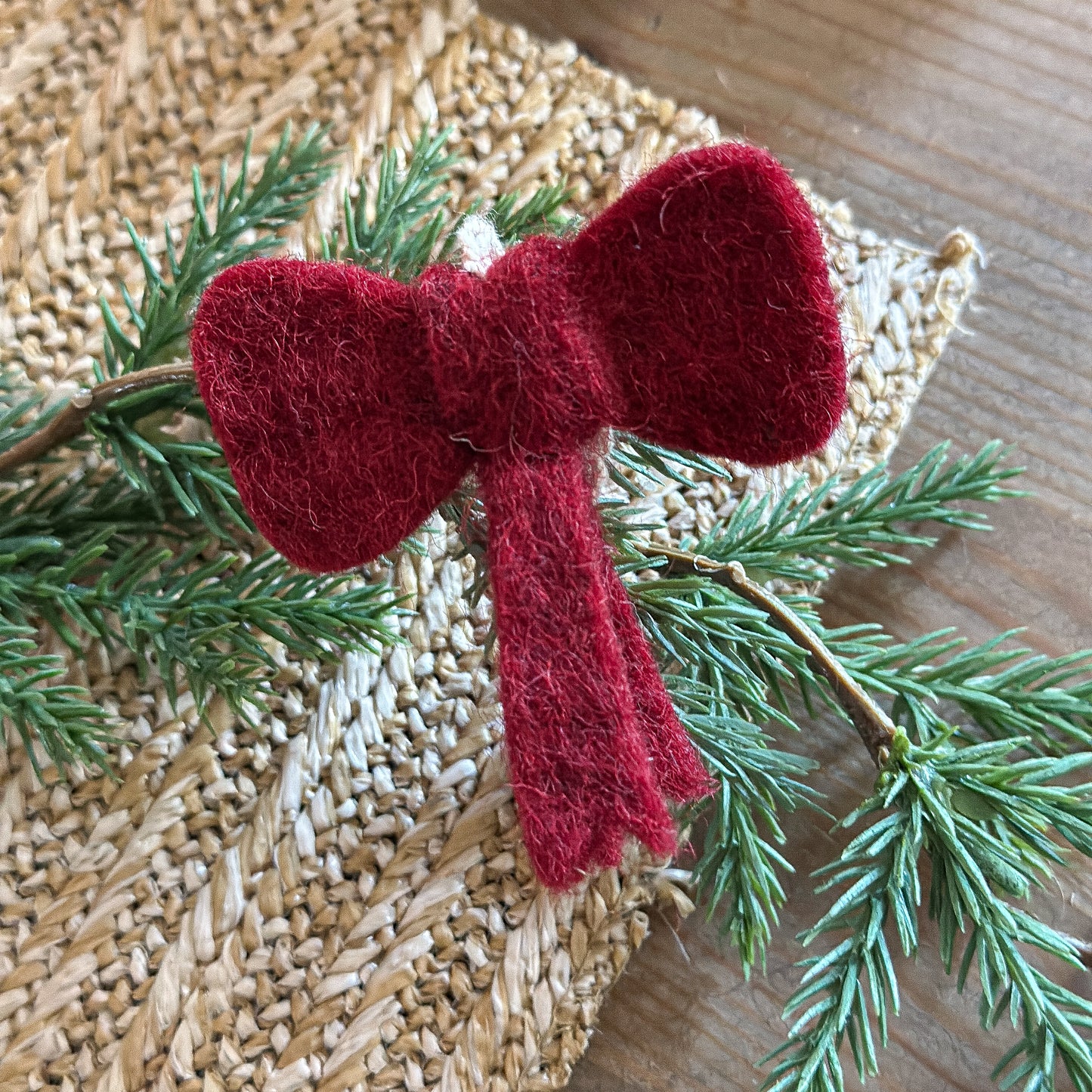 Anhänger Mini Schleifen "Lys & Rød" Filz Weiß Rot 2er Set