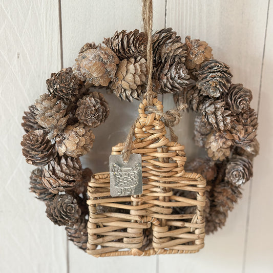 Aufhänger Haus "Grachtenhaus" Rattan Natur 12cm