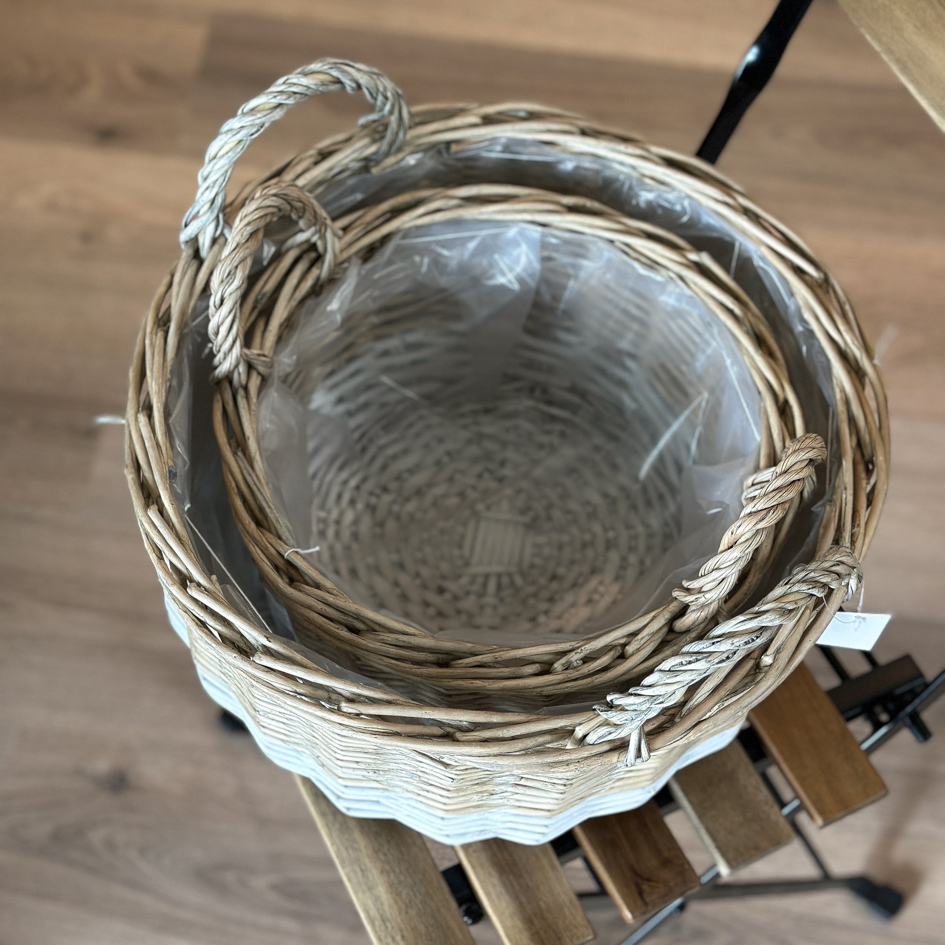 Korb Pflanzkorb mit Henkel "Chatham" Weide Natur Weiß 2 Größen - Wohnen auf dem Land