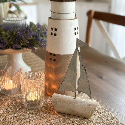 Holz-Dekofigur Segelboot "Ahoi" in Creme, 20 cm, dekorative Figur von Wohnen auf dem Land