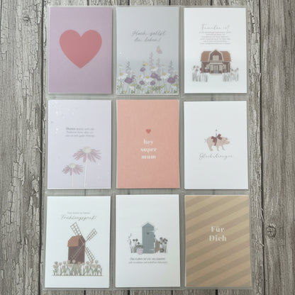 Fünf zufällige Postkarten aus dem "Mystery" Set von Wohnen auf dem Land, mit unterschiedlichen Designs und Motiven.