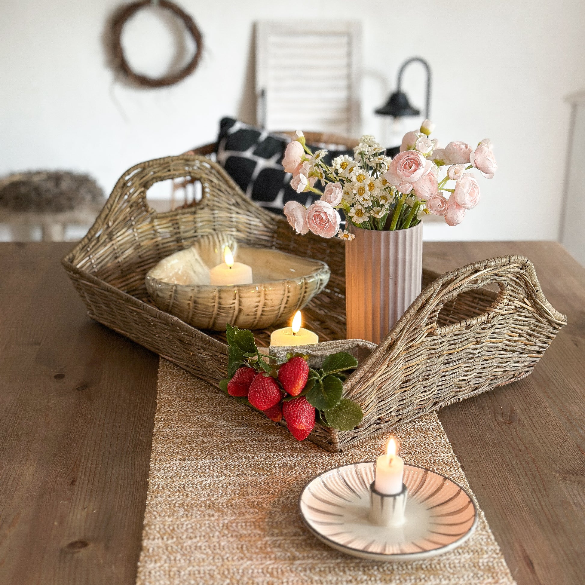 Tisch Tablett mit Griffen "Béatrice" Rattan 56cm - Wohnen auf dem Land