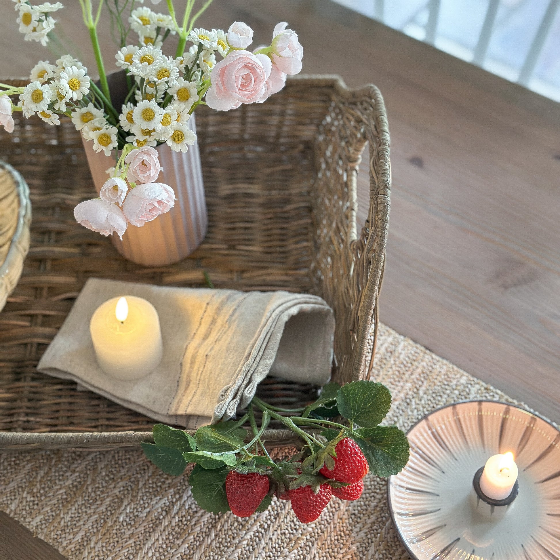 Tisch Tablett mit Griffen "Béatrice" Rattan 56cm - Wohnen auf dem Land