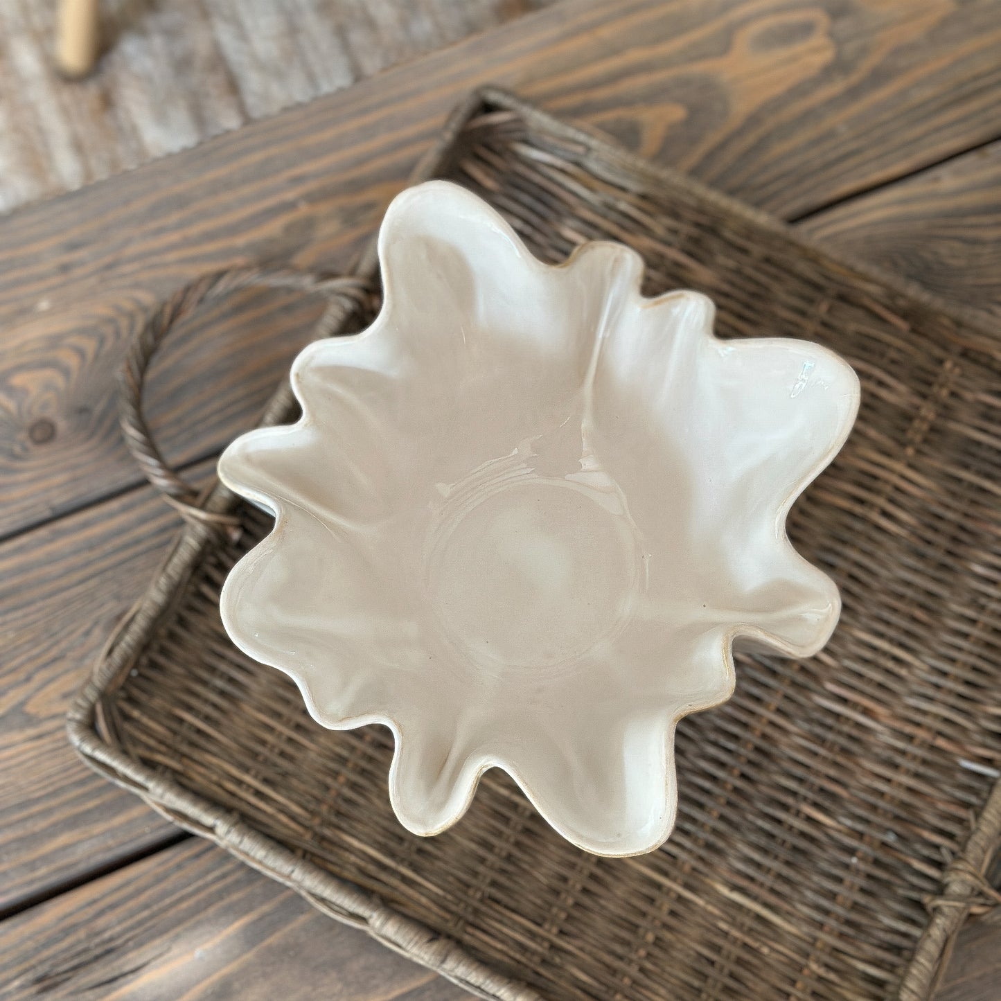 Deko Schale "Organica" Blütenform Keramik Beige glasiert 22cm