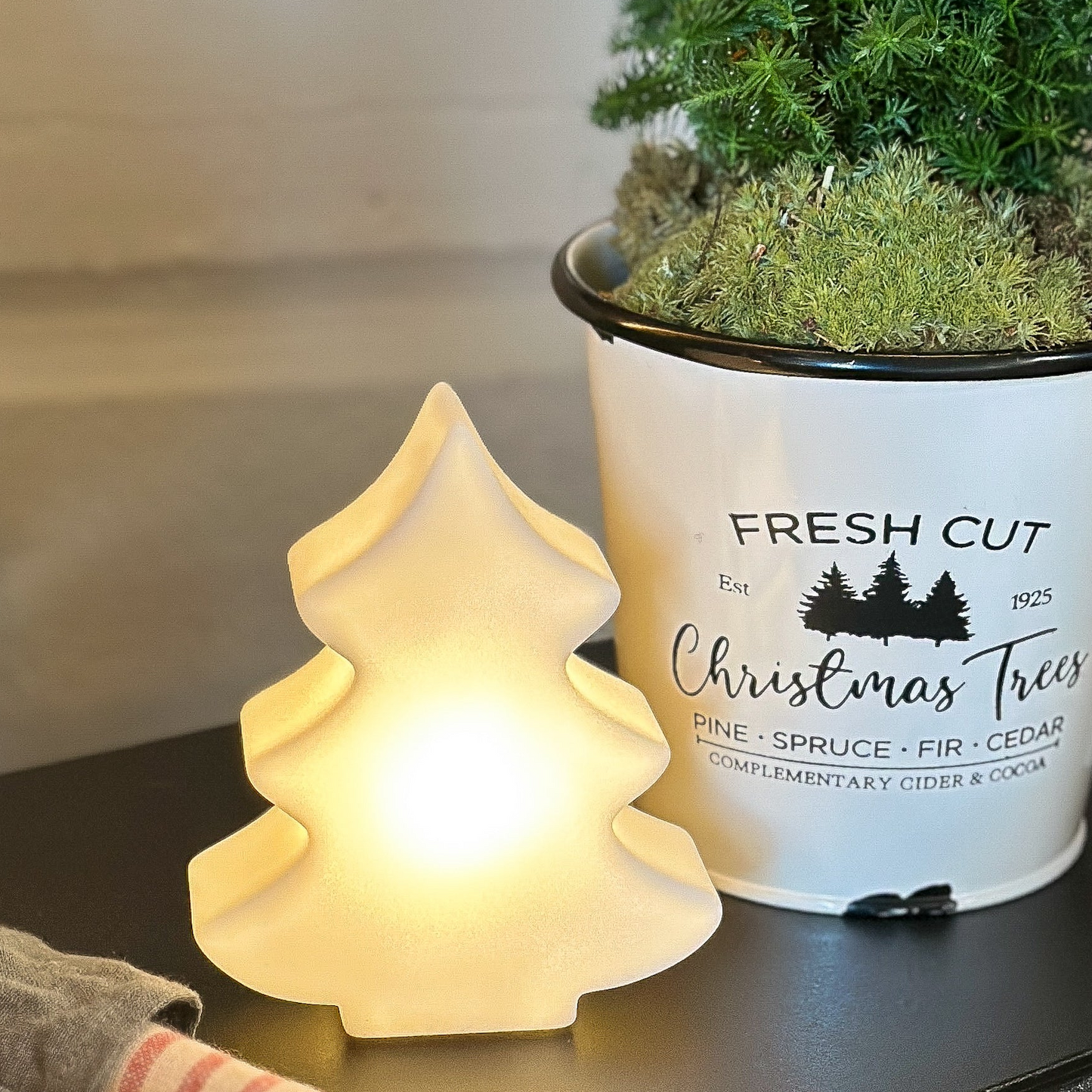 Deko Figur Leuchtbaum Tanne "Shining Tree" LED weiß - Wohnen auf dem Land