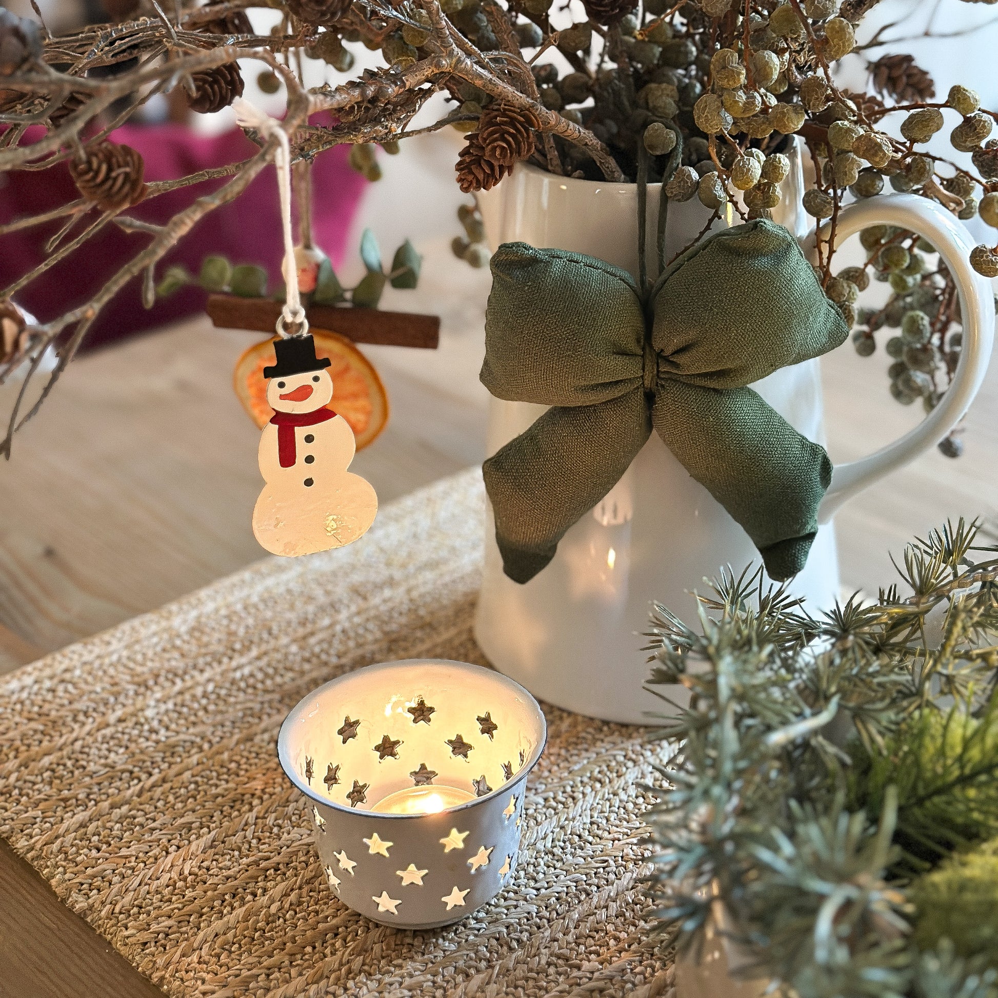 Schleife Deko zum Hängen "Scandi Bow" Stoff Rot oder Grün - Wohnen auf dem Land