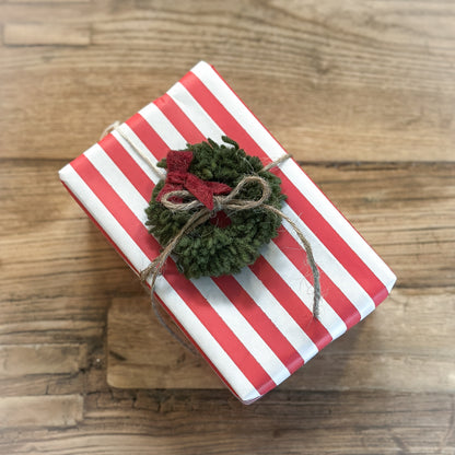 Anhänger Ornament Mini Kranz "Smilla" Filz Rot Grün 7cm