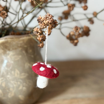 Anhänger Pilze "Mini Mushrooms Red" Filz 5er Set 5cm