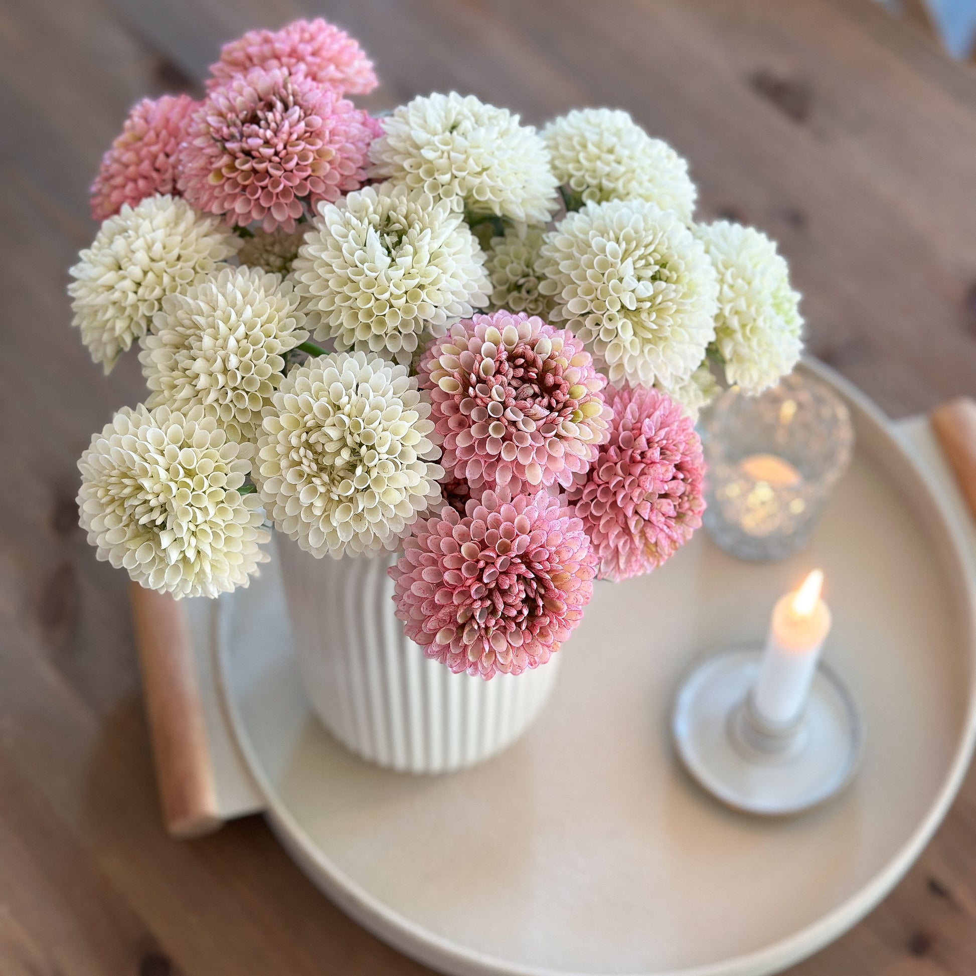 Künstlicher Blumenstrauß aus Zinnien "Maribel" mit bunten Blüten, 33 cm hoch, von Wohnen auf dem Land.