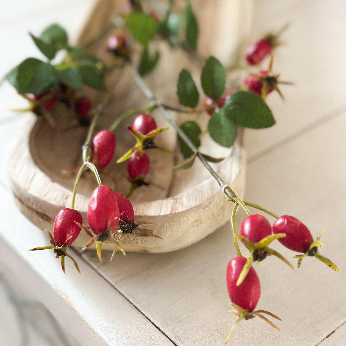 Hagebutten Zweig "Herbstzauber" künstlich rot 67cm