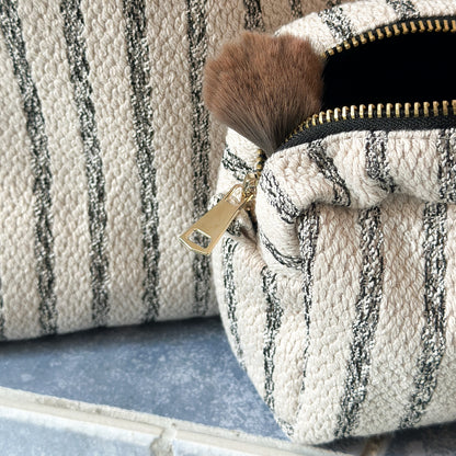 Zwei Kulturbeutel "Nador" Sand Mix von Wohnen auf dem Land, Taschen aus robustem Stoff, ideal für Reisen und Aufbewahrung.