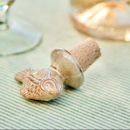 Keramik-Flaschenstopfen in Fischform, Sandfarben, 7 cm, für Geschirr von IB Laursen, mit detailreicher Fischgestaltung