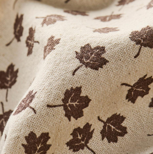 Geschirrtuch „Birk“ von IB Laursen, naturfarben mit braunen Blättern, für die Küche, weiches Baumwolltuch.