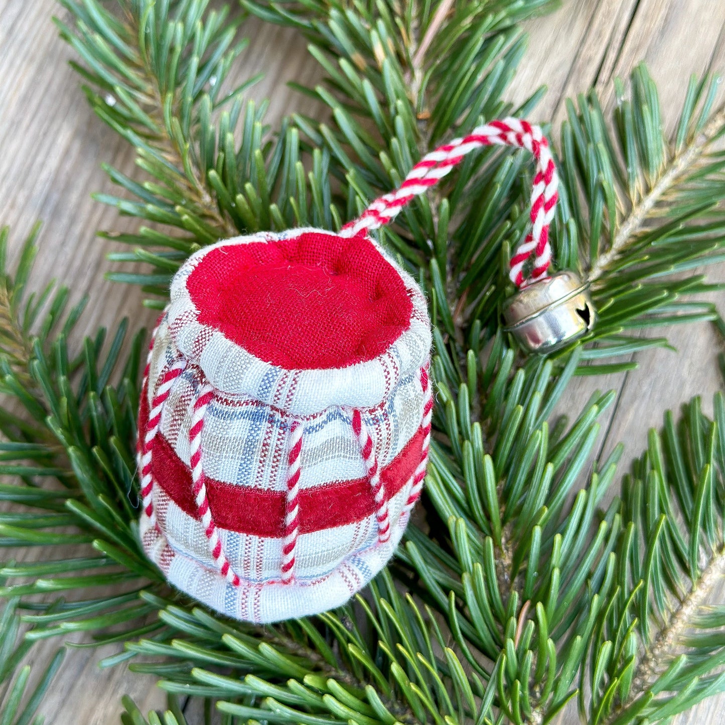 Weihnachtsanhänger "Karo-Trommel" - Wohnen auf dem Land