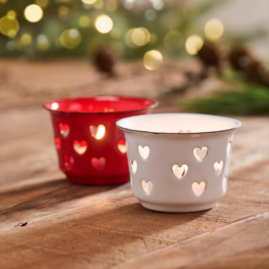 Teelichthalter Candle Kiss Weiß mit warmem Kerzenlicht