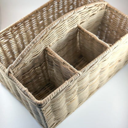 Korb geflochten mit 4 Fächern Rattan natur H19/L29/B20 - Wohnen auf dem Land