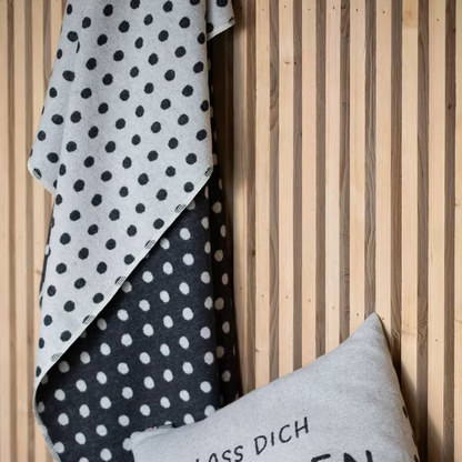 David Fussenegger Decke "Punkte" Flanell Anthrazit 140x200cm - Wohnen auf dem Land