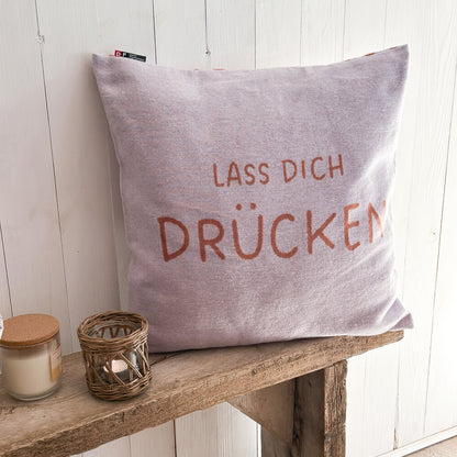David Fussenegger Kissen "Lass dich drücken“ Hell Viola 50x50cm - Wohnen auf dem Land