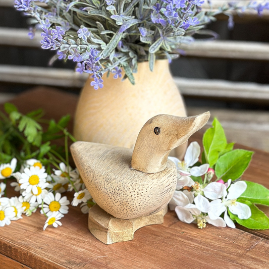 Handgefertigte Holz-Deko-Ente von Wohnen auf dem Land, 13 cm große dekorative Figur aus Holz