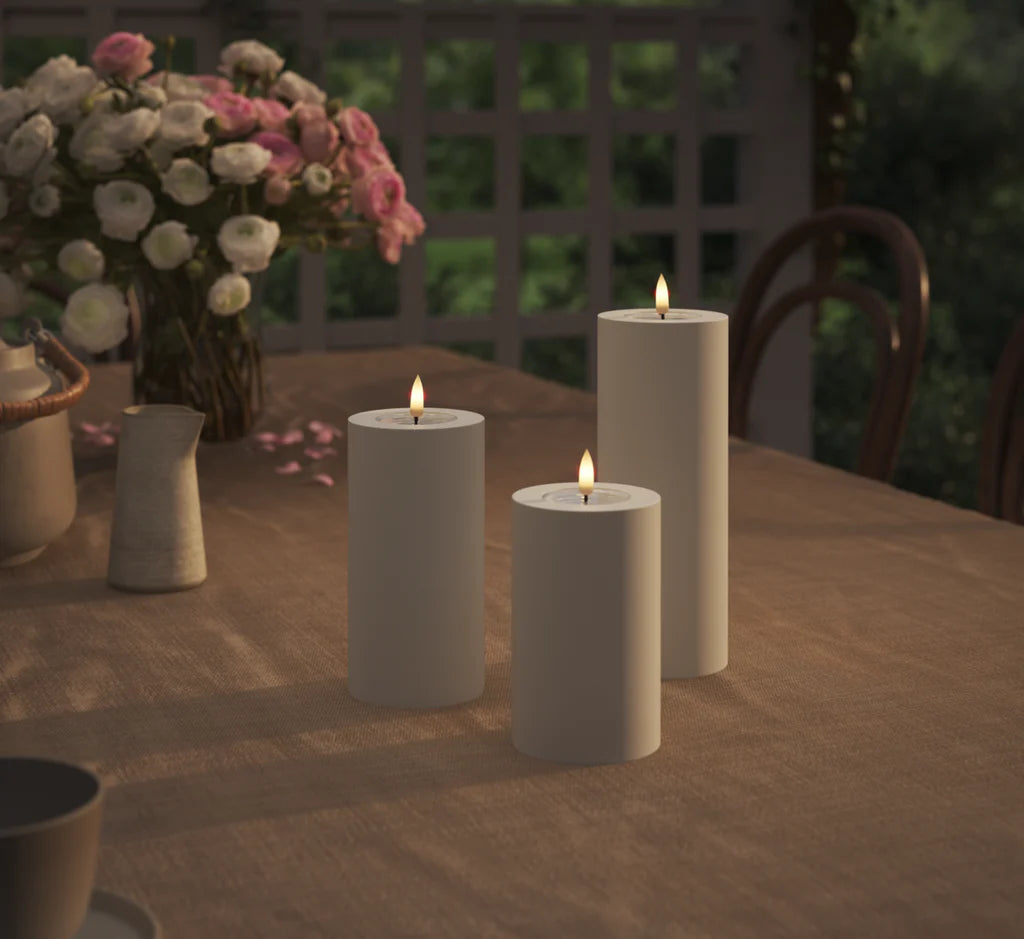 LED Stumpenkerze Outdoor Weiß 7,5 x 10cm - Wohnen auf dem Land