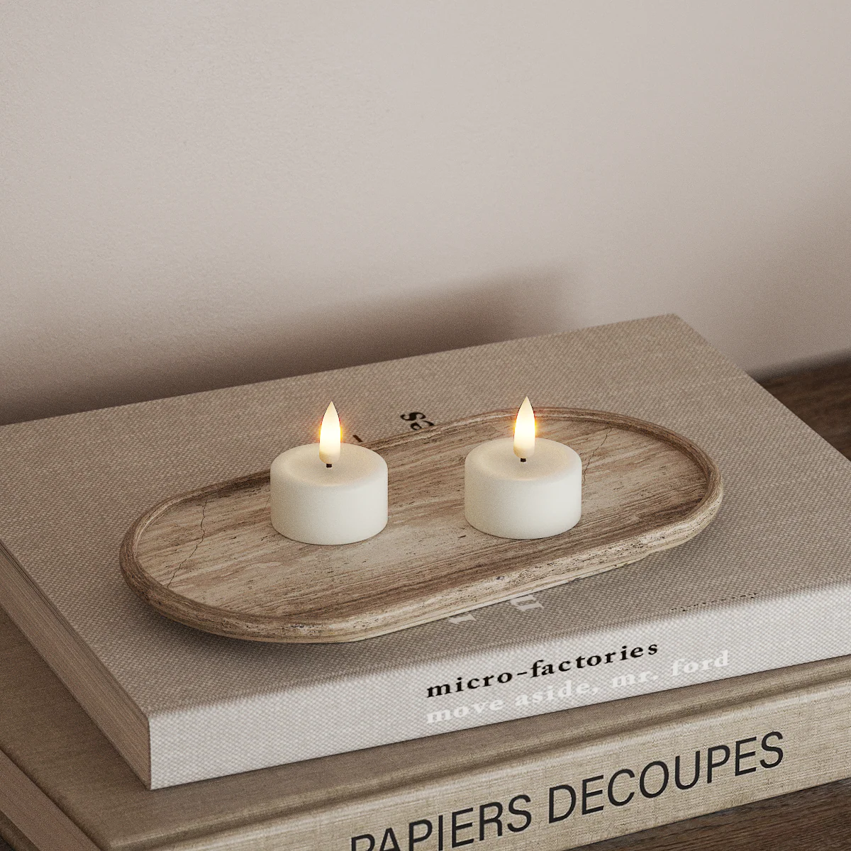 Weißes LED Teelichter Set von Deluxe Homeart, 4,2 cm hoch, zwei stilvolle Kerzen für stimmungsvolle Beleuchtung.