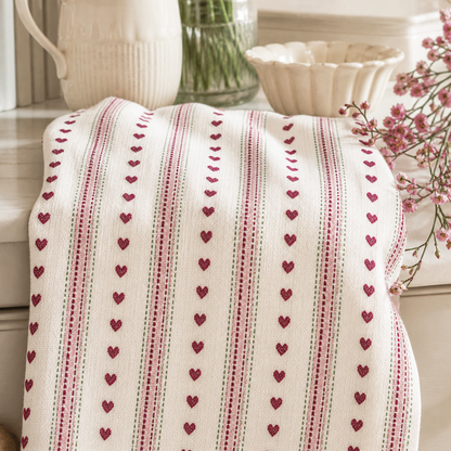 Geschirrtuch "Esther" Rot Herzen Baumwolle 70cm – 02 ambiente nah
