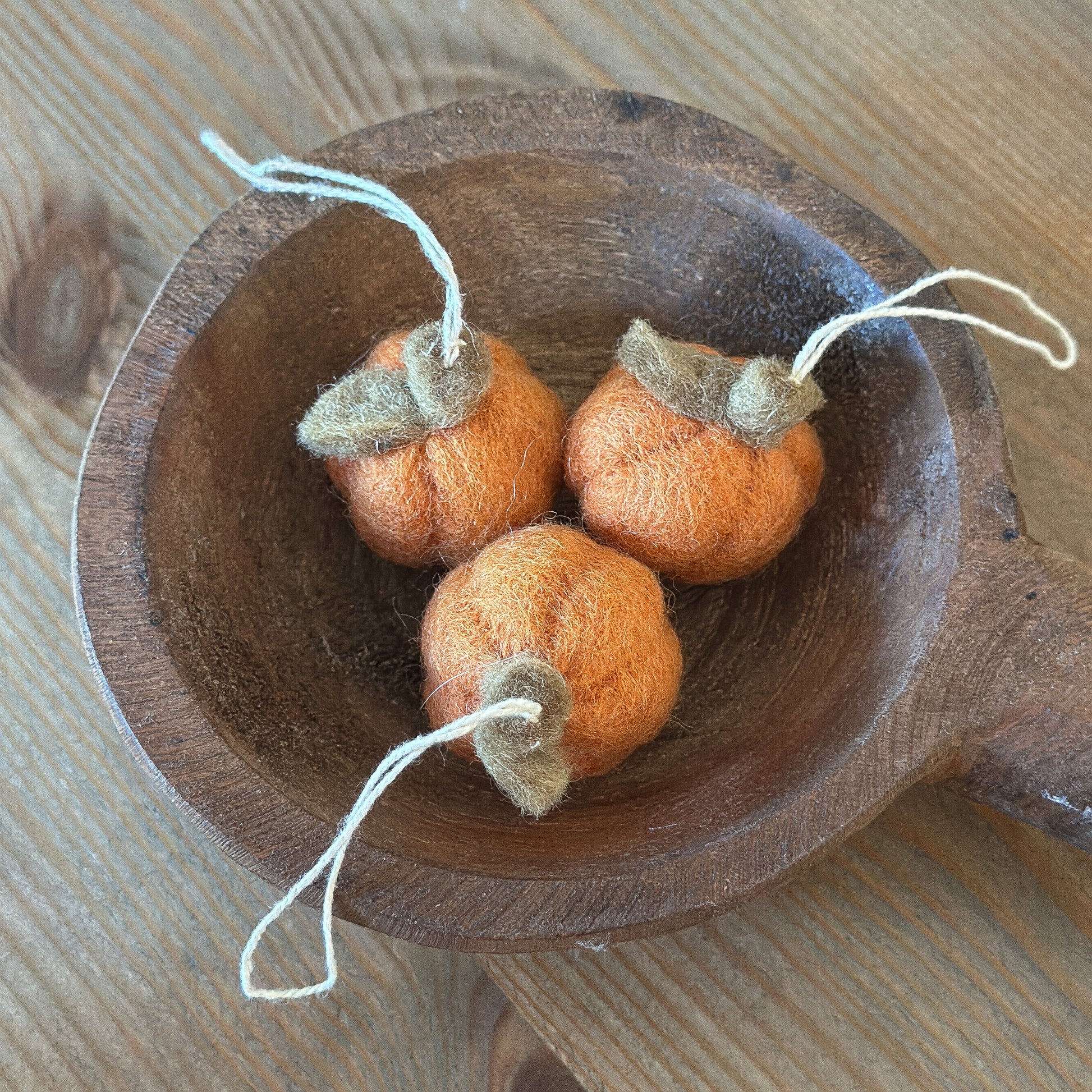 Anhänger Kürbis "Dusty Light Orange" Filz 3er Set - Wohnen auf dem Land