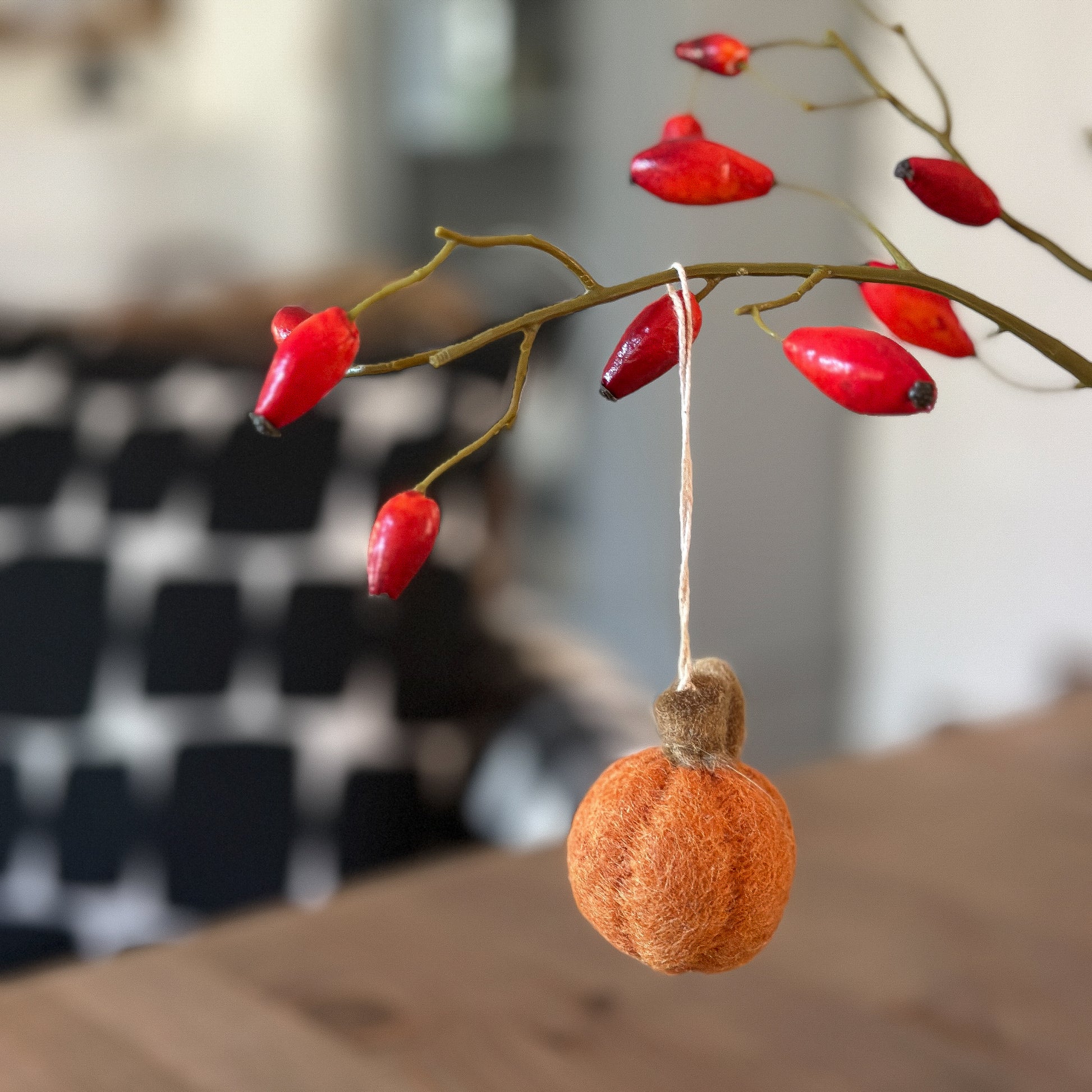 Anhänger Kürbis "Dusty Light Orange" Filz 3er Set - Wohnen auf dem Land