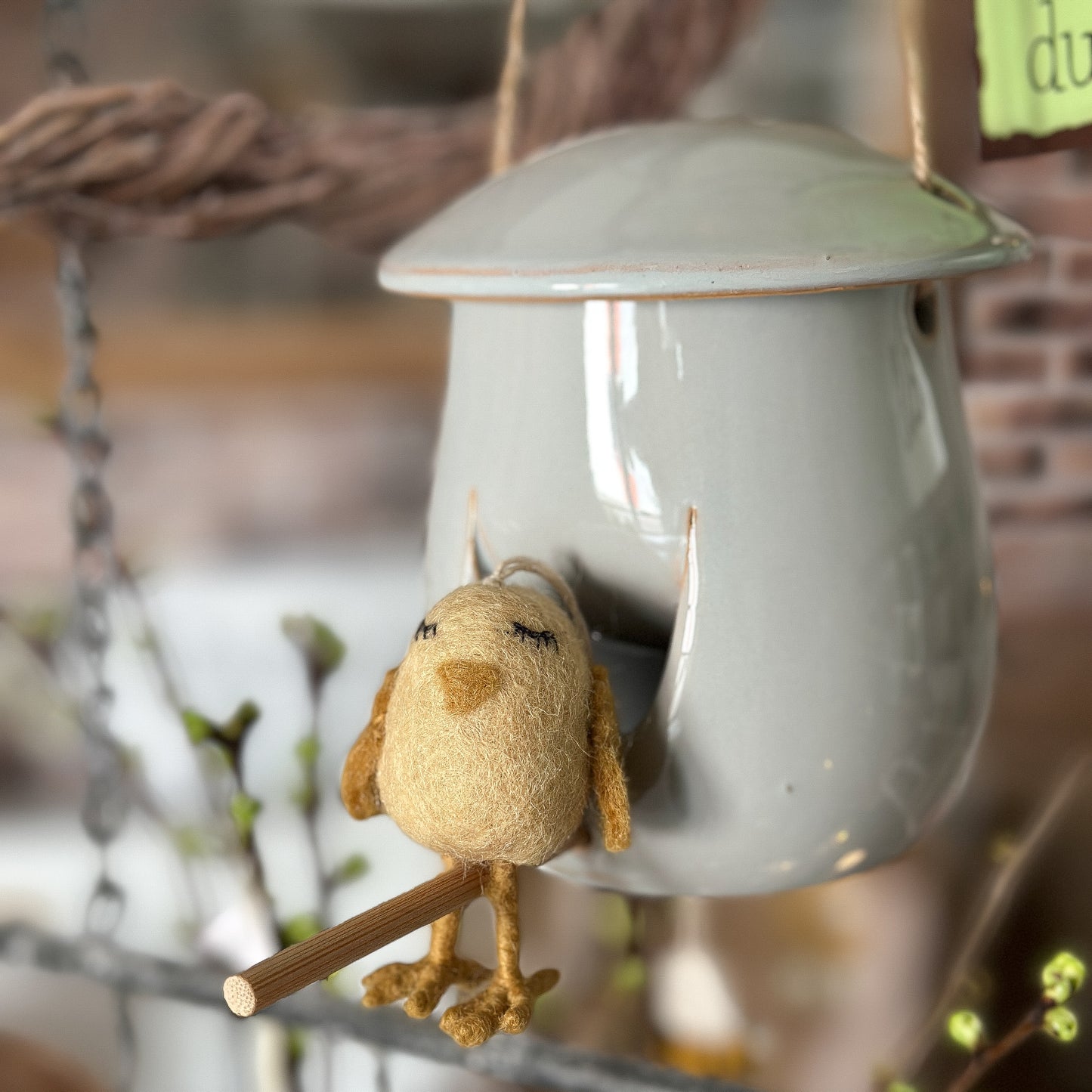 Anhänger Vogel "Chicken Dreamer" Filz 6cm - Wohnen auf dem Land